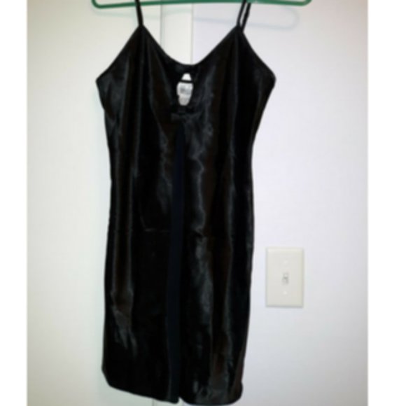 Morgan Taylor Other - Morgan Taylor Intimates Black Camisole Size Small